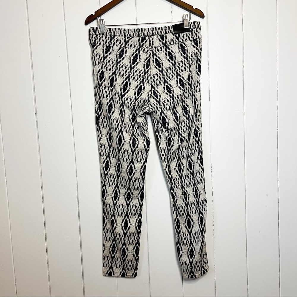 H&M Black and White Abstract Print Pants. Size 12. - Picture 5 of 5
